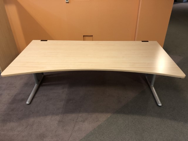 Manualno podesiv uredski stol